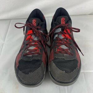 Nike Kyrie Flytrap 2 Basketball Shoes Black Red Men’s Sneakers size 9